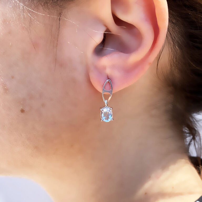Orecchini Pendenti In Argento 925 Con Topazio Azzurro Svizzero - Pietra Trilione 12mm - Eleganti E Leggeri (1,3g L'uno)